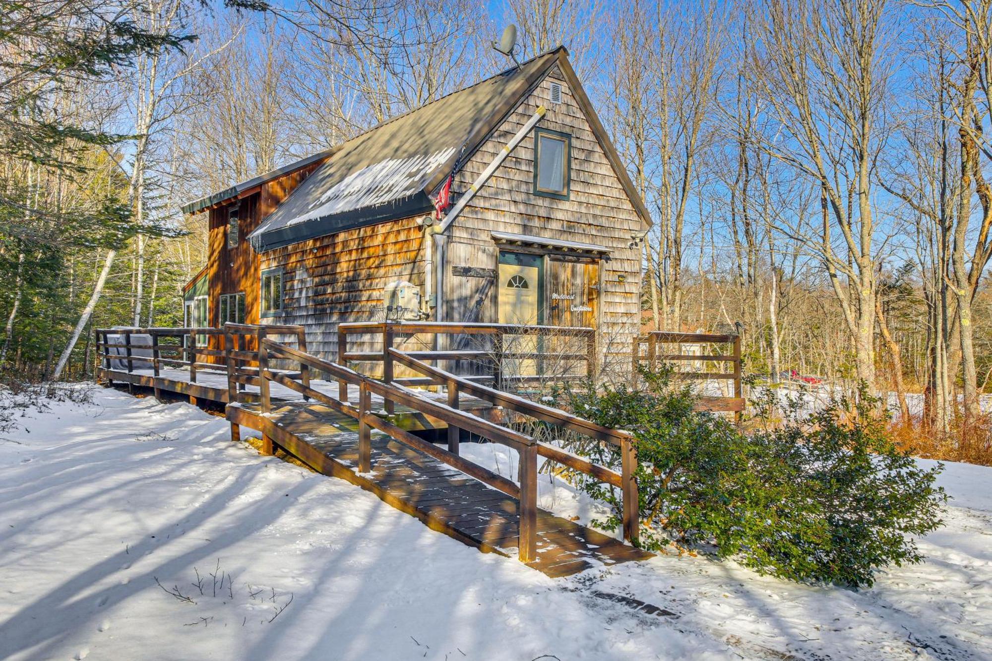 Rustic Searsport Cabin Loft And Sunroom On 10 Acres Eksteriør billede
