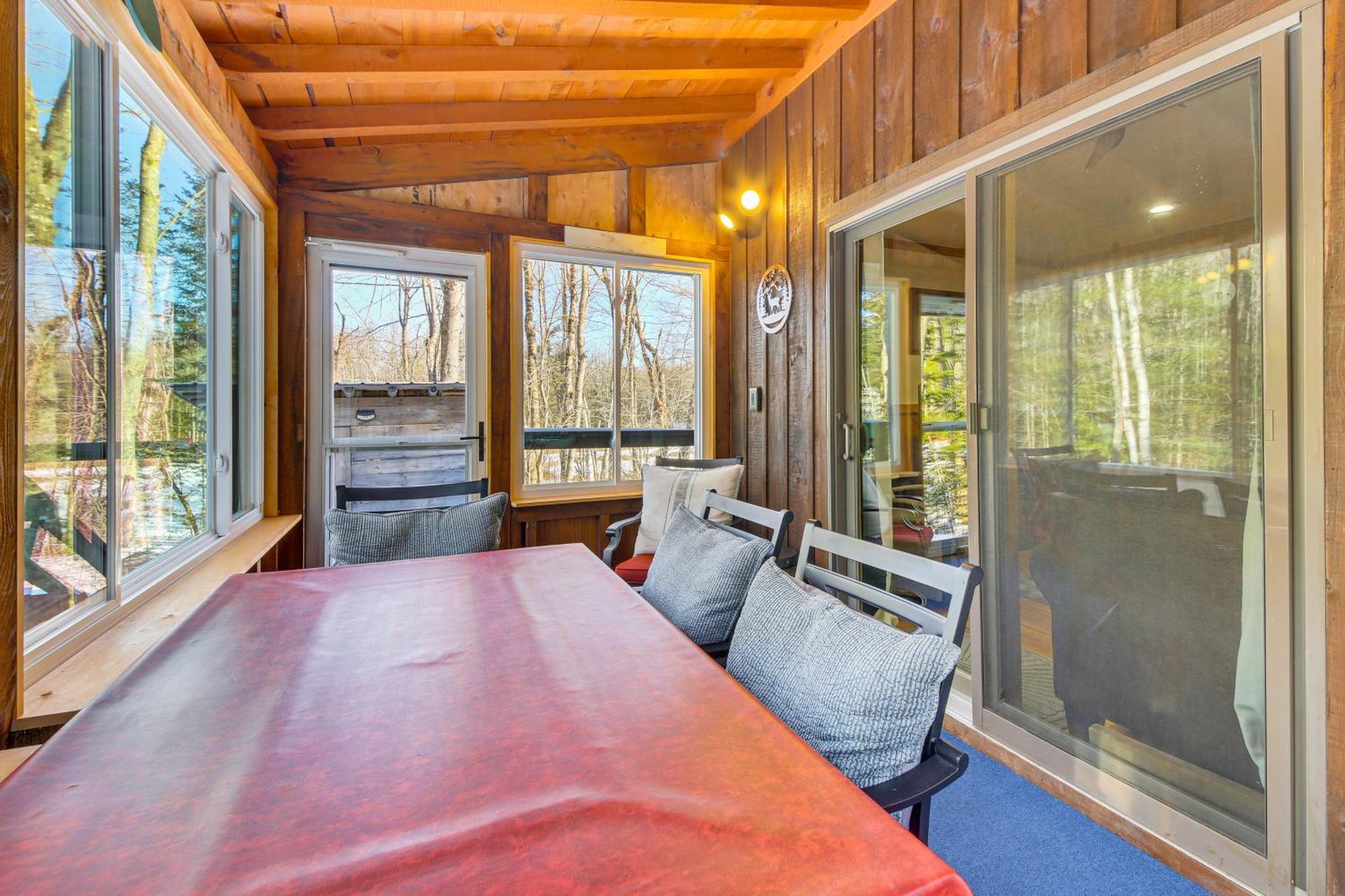 Rustic Searsport Cabin Loft And Sunroom On 10 Acres Eksteriør billede